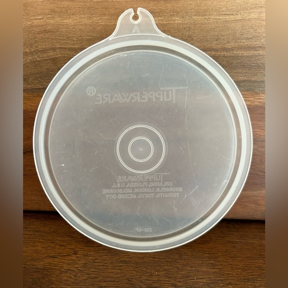 Vintage Tupperware Replacement A Tab Lid #215-47 Sheer Frost USA Tupper Seal - Picture 2 of 5